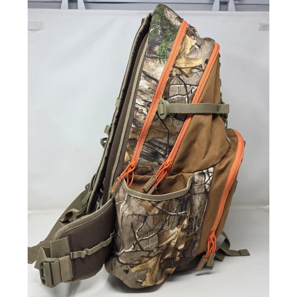 Carhartt Hunt Day Pack Realtree Xtra Camouflage Backpack 21 Liter Camping NWOT
